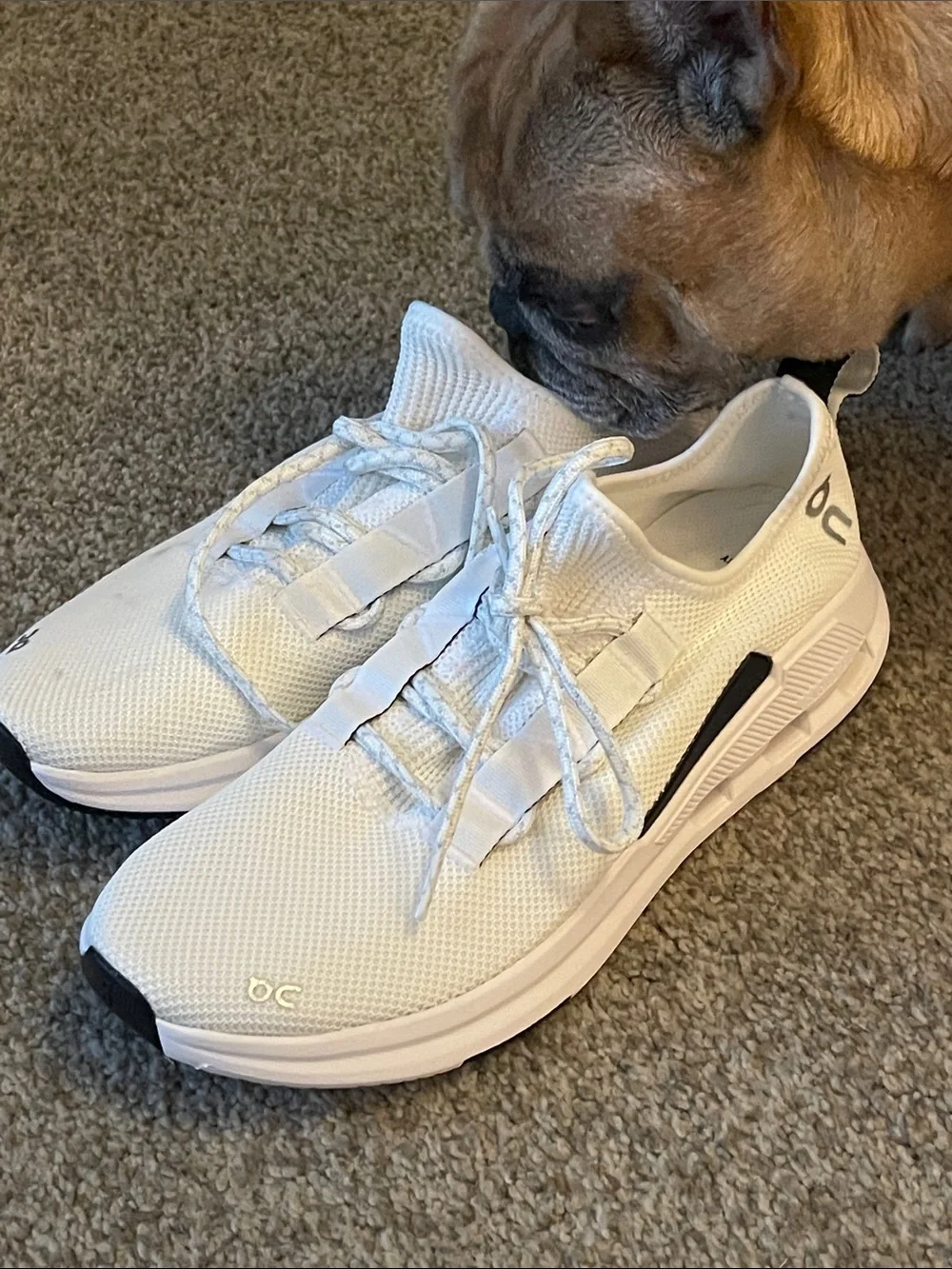 On Cloudeasy Wh/BLK  Running Shoes Size 9 EU 42 Lightweight Sneakers #B1
